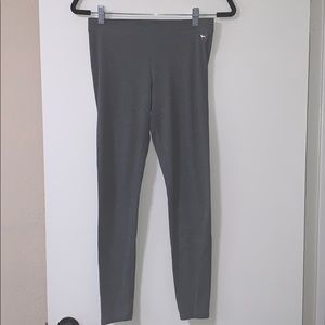 VS Pink Essential Legging